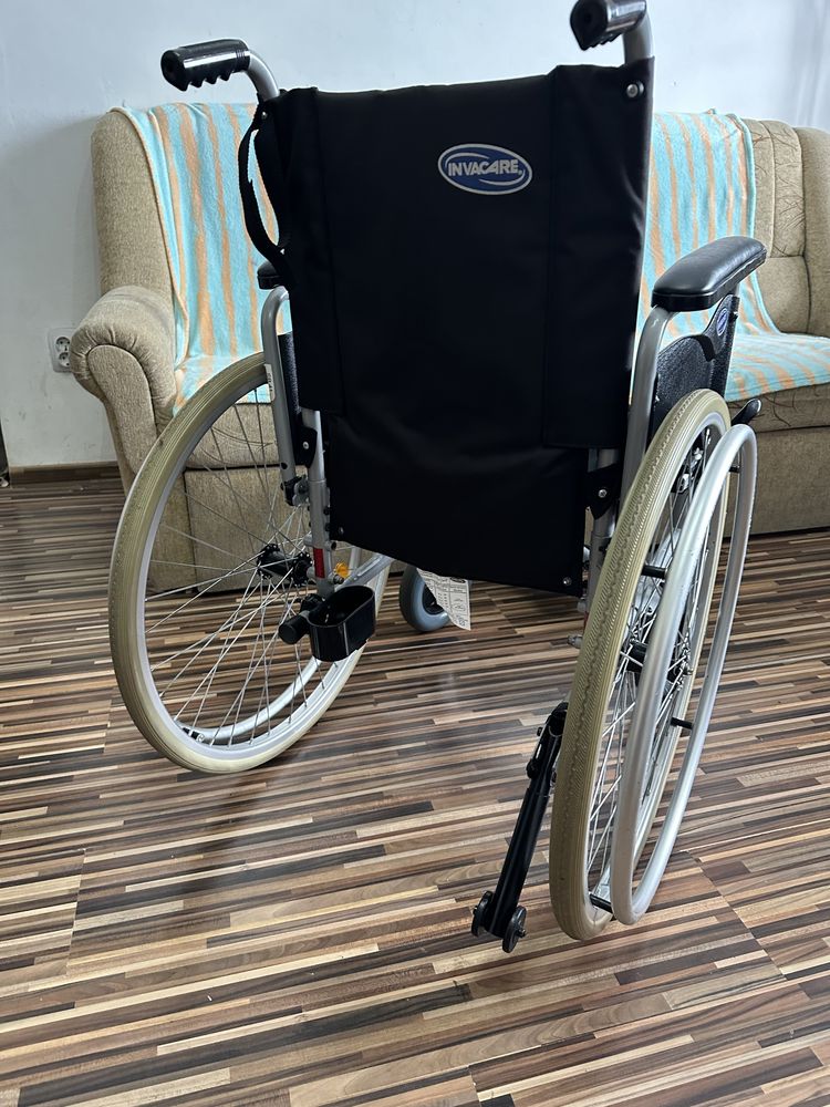 Fotoliu rulant medical batrani dizabilitati handicap