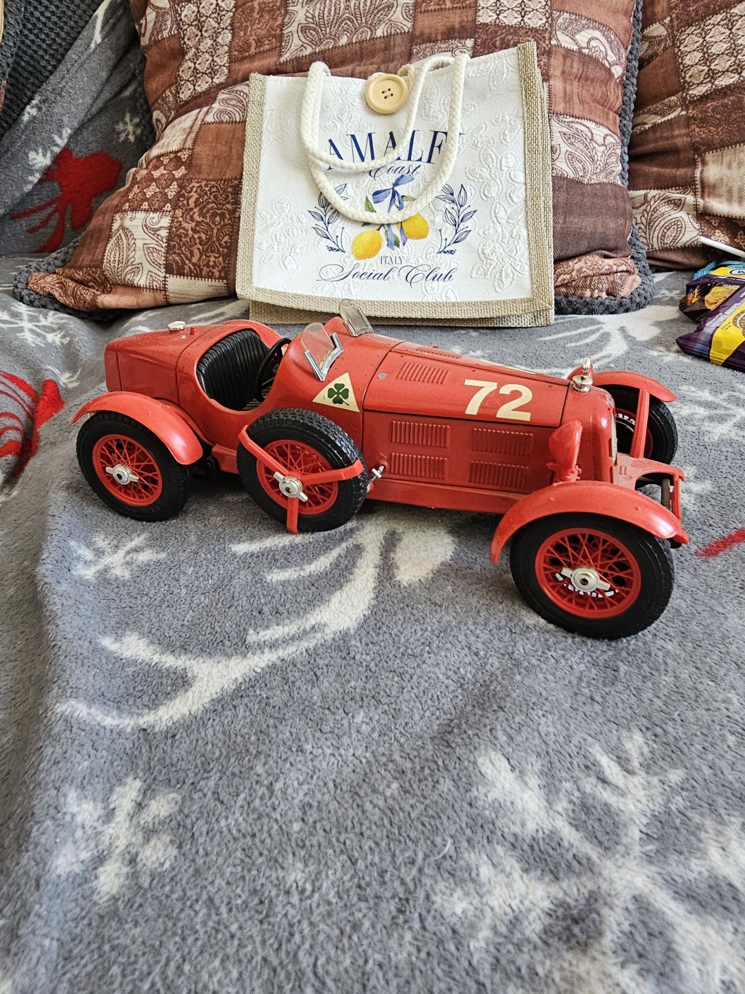 Macheta metalica alfa romeo 2300 monza scara 1:18 burago