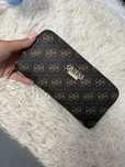Vand Portofel guess