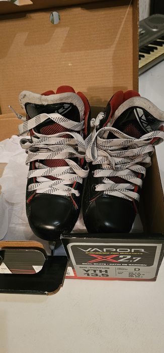 Коньки вратарские 33р