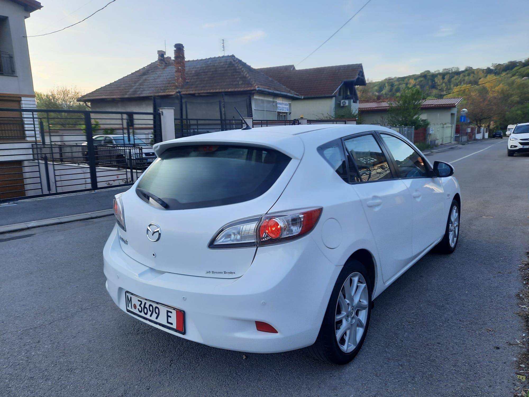 Mazda 3.   1.6 Benzina  an 2012 înmatriculată recent