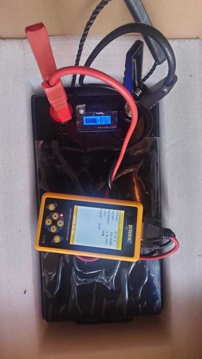 Acumulatori Li Ion Lifepo4  24 v  100 AH  cu 2.5 kw ,doua buc