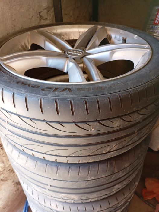 2 seturi de genti Audi R17 si r18