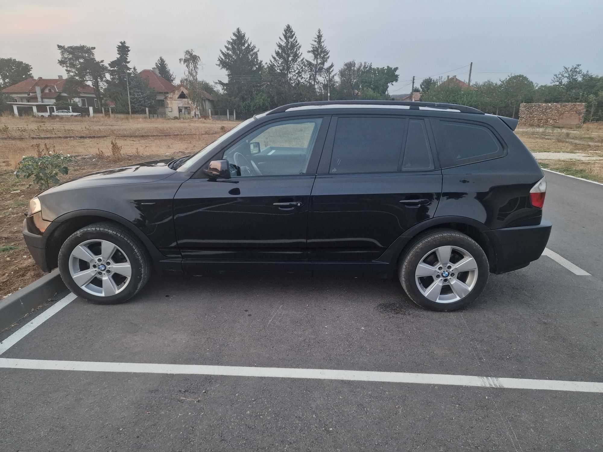 BMW X3  2.0    150кс