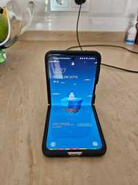 Продам телефон Samsung ZFlip 3