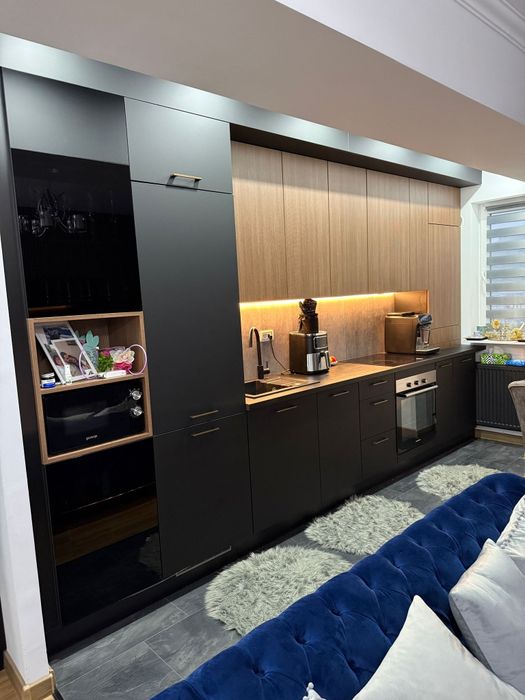 Vand apartament cu 3 camere