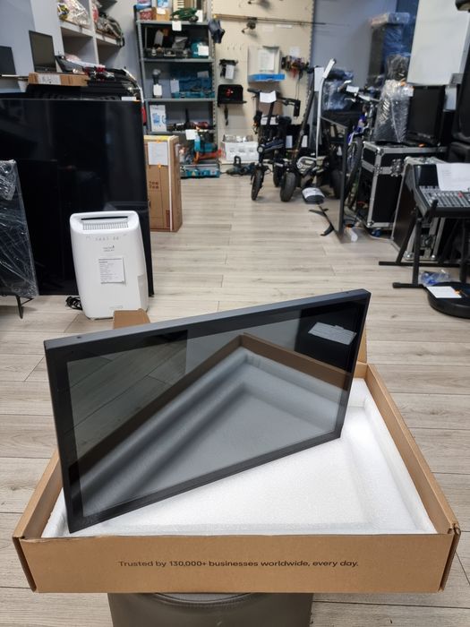 Amanet F28: Monitor Tactil Beetronics 22TS7M