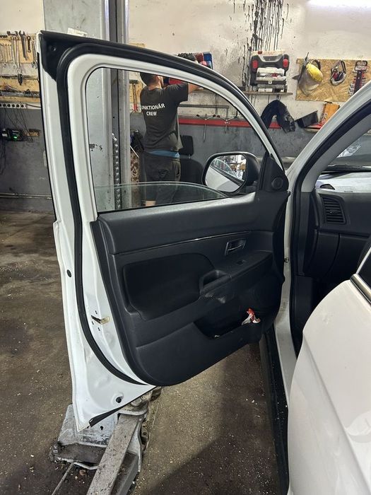 Usa Stanga Fata Mitsubishi ASX Facelift 2012 2012 - 2016 SUV 4 Usi ALB W37A (1312)