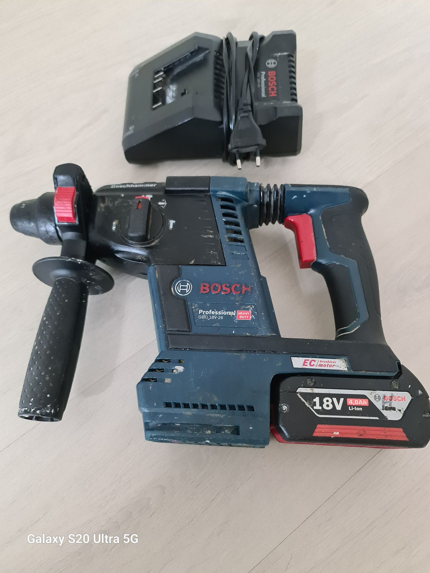 Акумулаторен Перфоратор BOSCH GBH 18V- 26