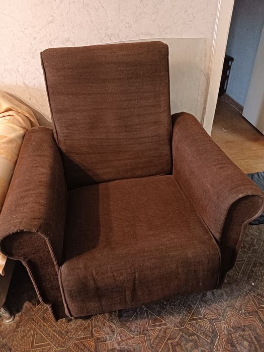 Продам 2 кресла в хорошем состоянии