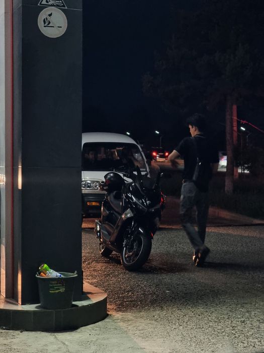 skuter yamaha s max. обмен ham bor айфонга йоки мошинага