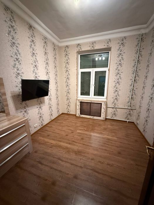 Продам квартиру на Чиланзар 2 2х комнатная