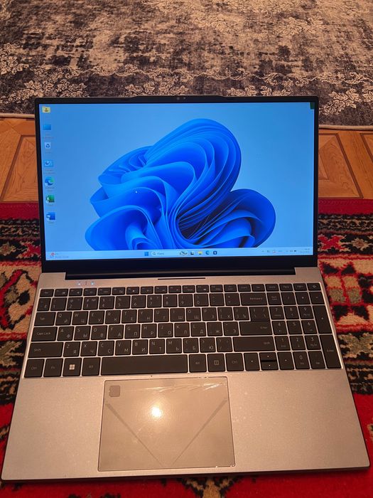 Ноутбук Castom GS-156E