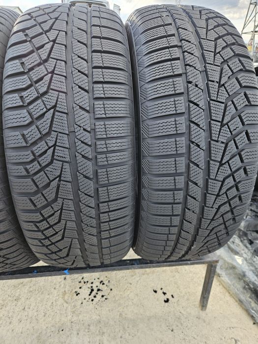 Vând 4 anvelope iarna 215/55/18 215/55r18 Sailum