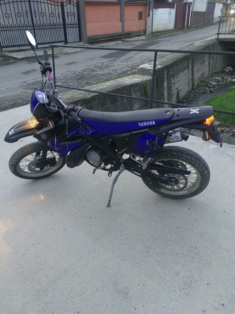 Vând/Schimb yamaha dt 50 fără acte  cu scuter cu acte