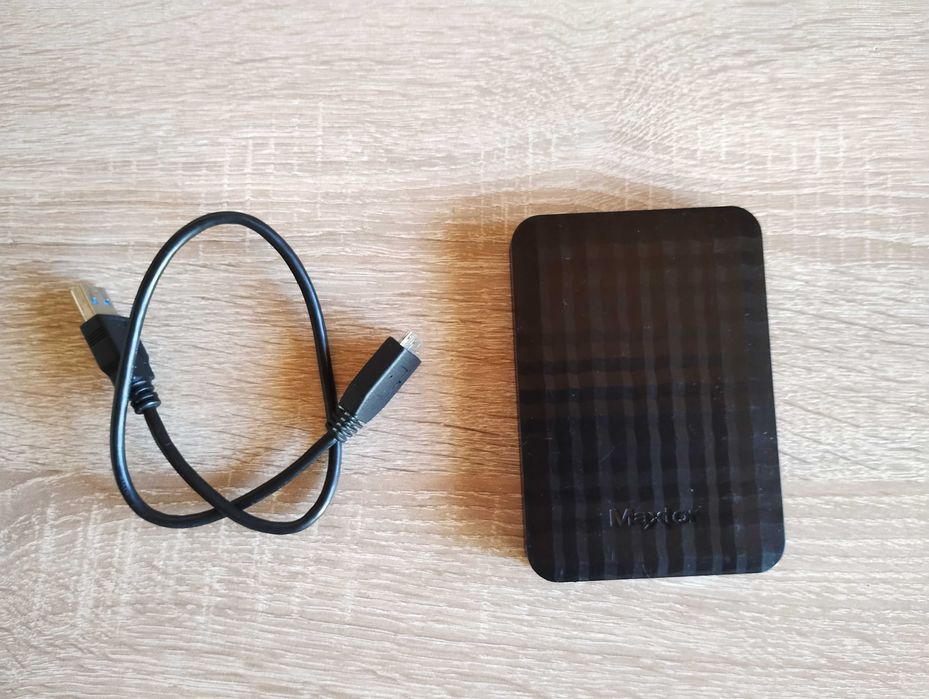 HDD Maxtor 1TB на 8 дена работа преносим диск