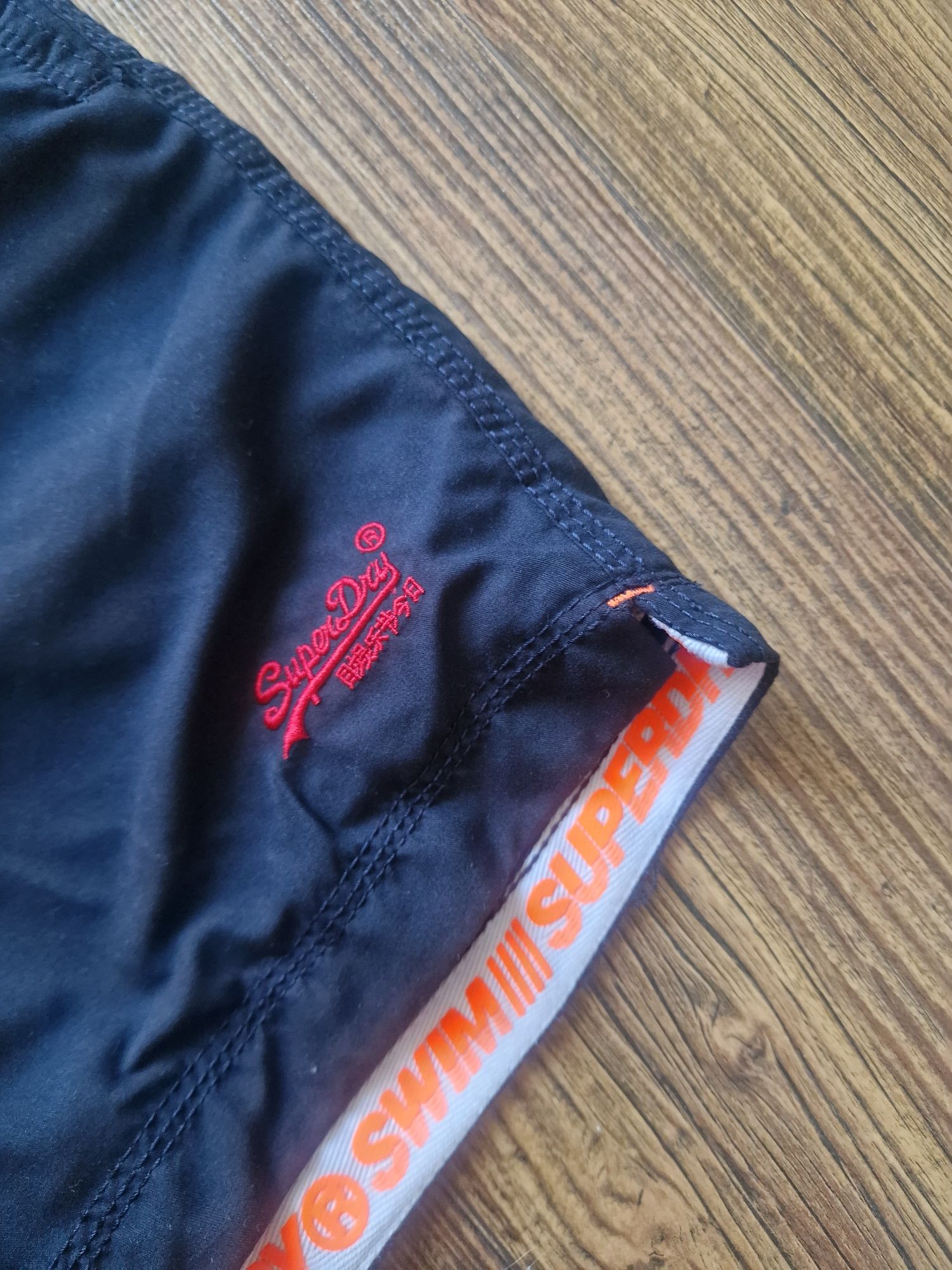 Страхотни мъжки шорти бански SUPERDRY размер  L