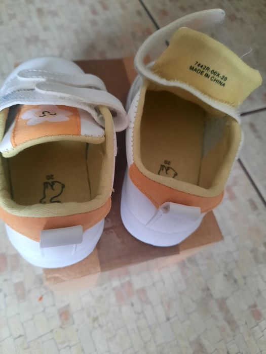 Încalțăminte bebelusi (2 perechi)