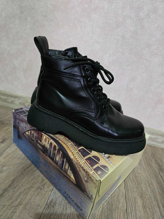 Женские ботинки 38-39 размер