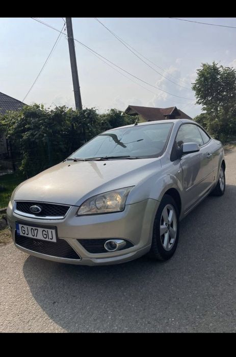 Vând Ford Focus Cabrio 2
