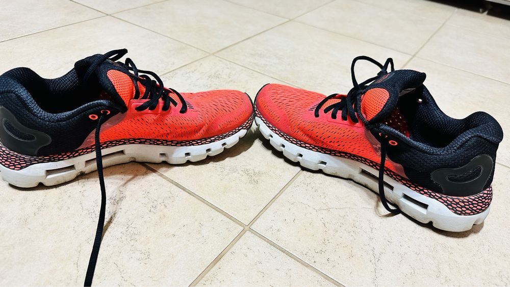 Pantofi alergare Under Armour HOVR Infinite 2