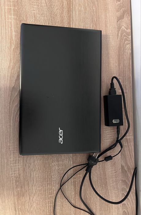 Laptop Acer Aspire E 17 (PLATA RAMBUS)