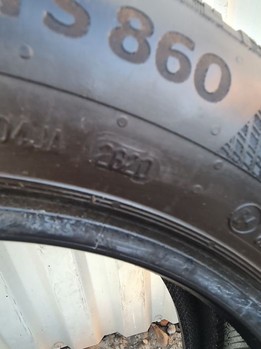 2 Anvelope de iarna*205/60R16*Continental*LICHIDARE STOC*75 Lei Buc*