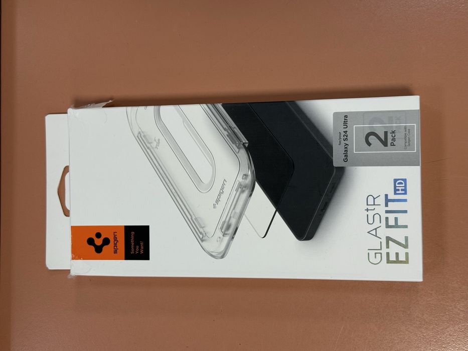 Huse si folie sticla Samsung S24 Ultra Spigen