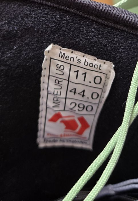 Сноуборд дъска автомати обувки каска комплект