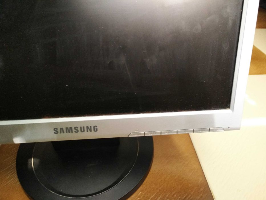 Сървър Fujitsu PRIMERGY TX200 S4 2xCPU 8-ядрен 12GB RAM + подарък