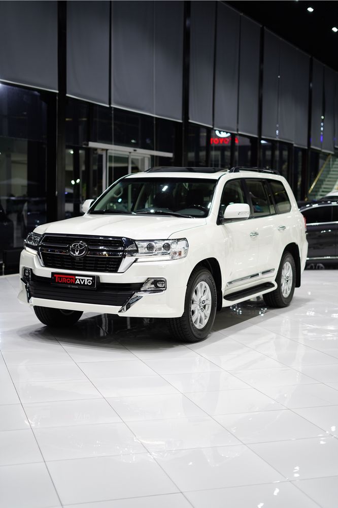 Toyota Land Cruiser 200 4.6л