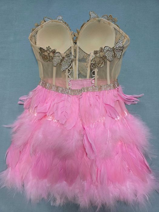 Дизайнерска нова дамска рокля размер М / Velvet Angel / пера и камъни