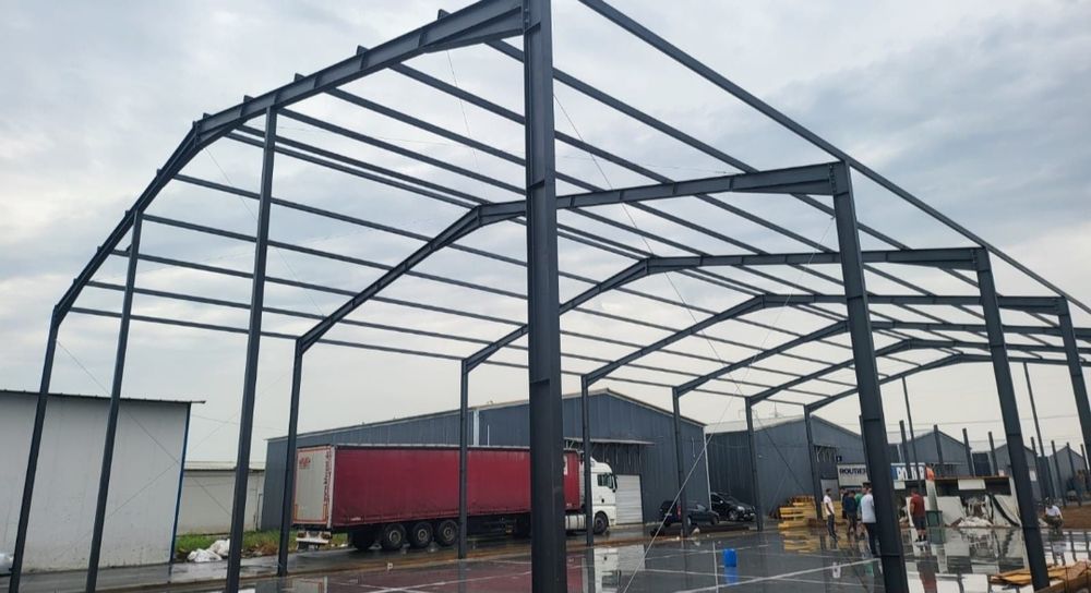 Vand și construiesc o gama larga de hale sau structuri metalice noi ne