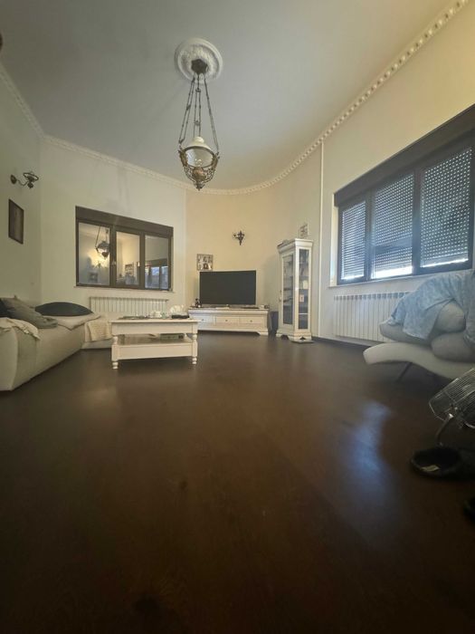 Casa Interbelica - zona Unirii - Bucuresti (vanzare sau inchiriere)