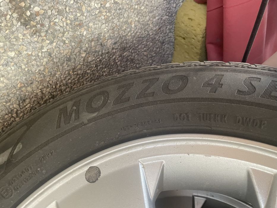 Продам заводские диски и шины от жентры