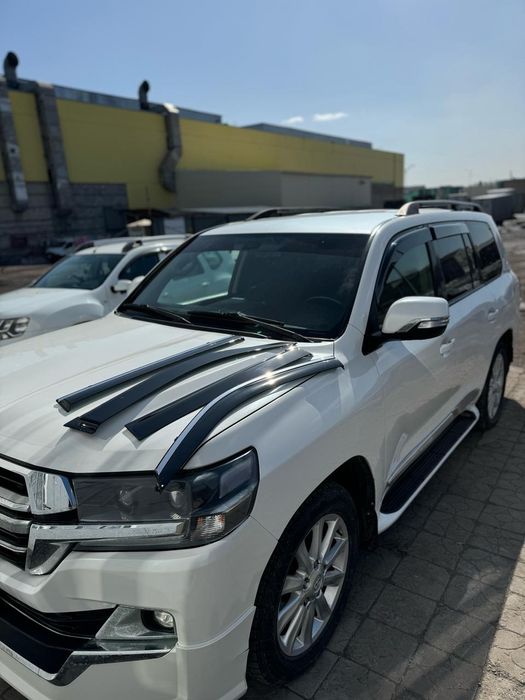 Ветровки Toyota land cruiser 200/lx570