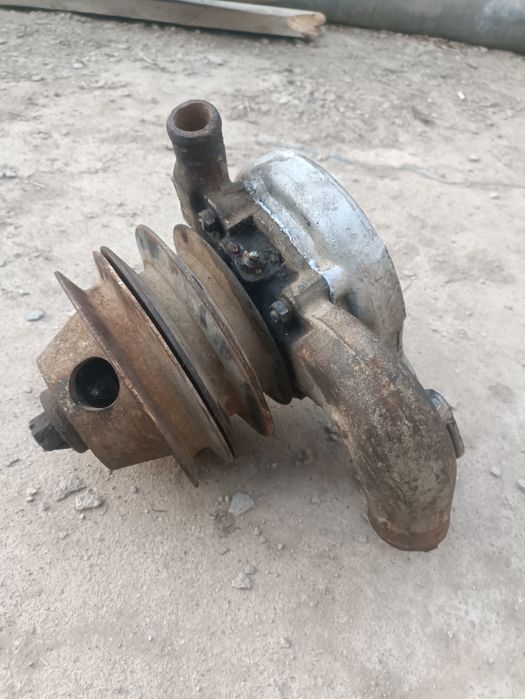 Помпа на зил 131