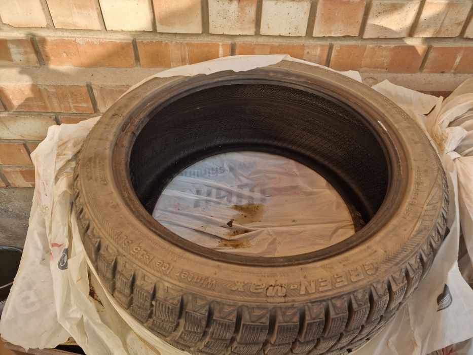 Зимний шины 255/40R18 95т
