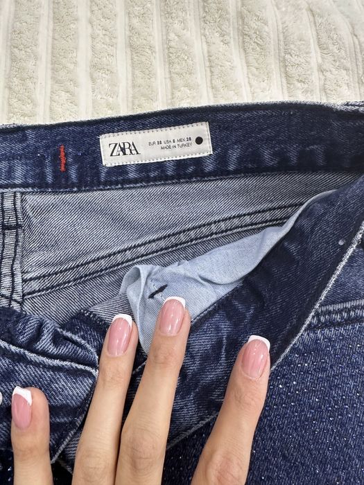 Джинсы Бренда Zara