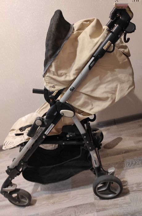 продаю детскую коляску фирменную