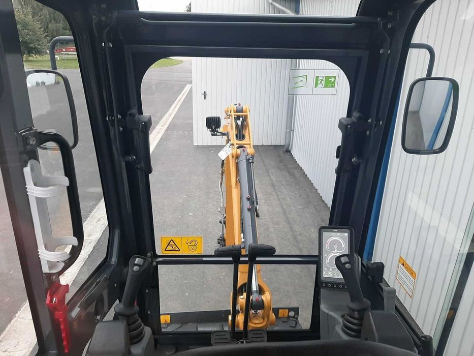 Miniexcavator nou XCMG XE20E, 2 tone, Polonia [STOC]