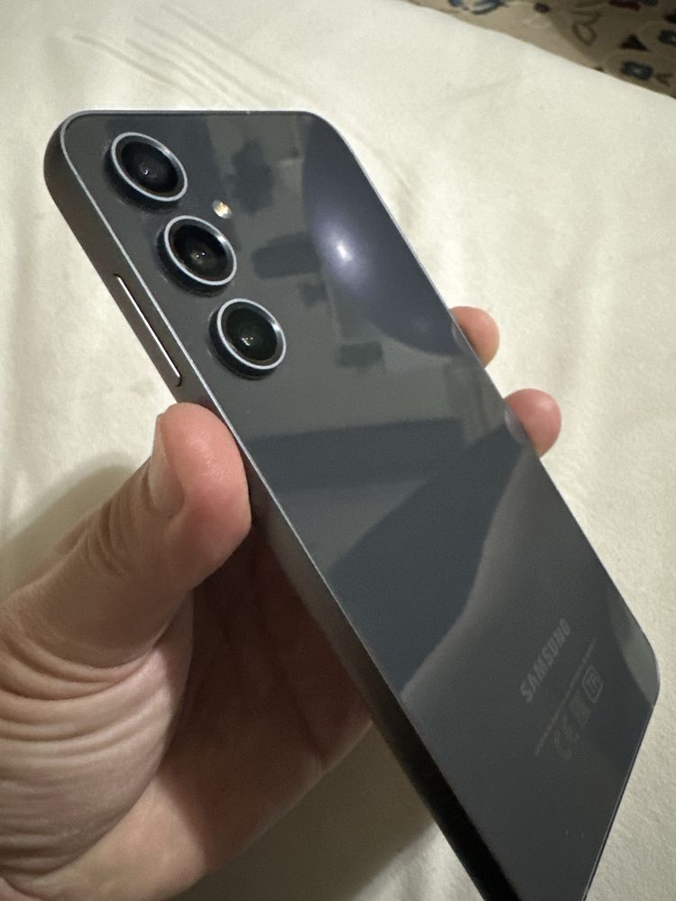 Galaxy S23 FE продам