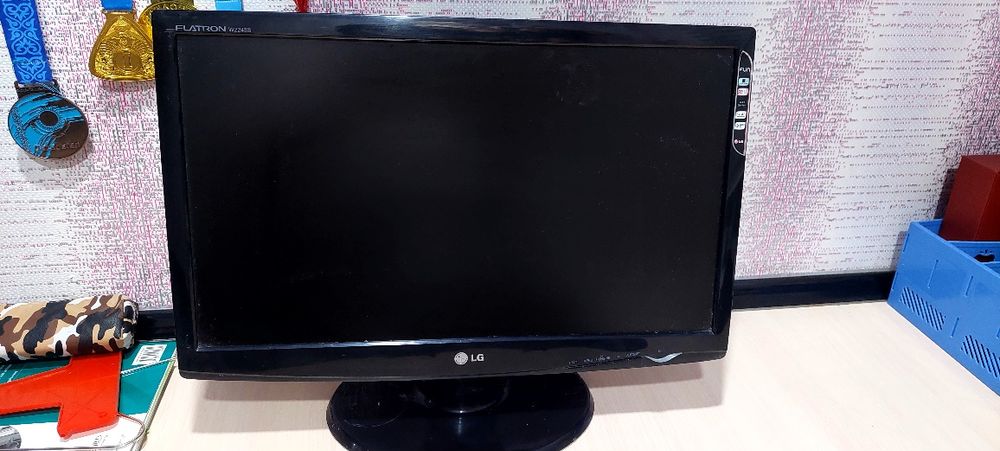 Компьютер с монитором