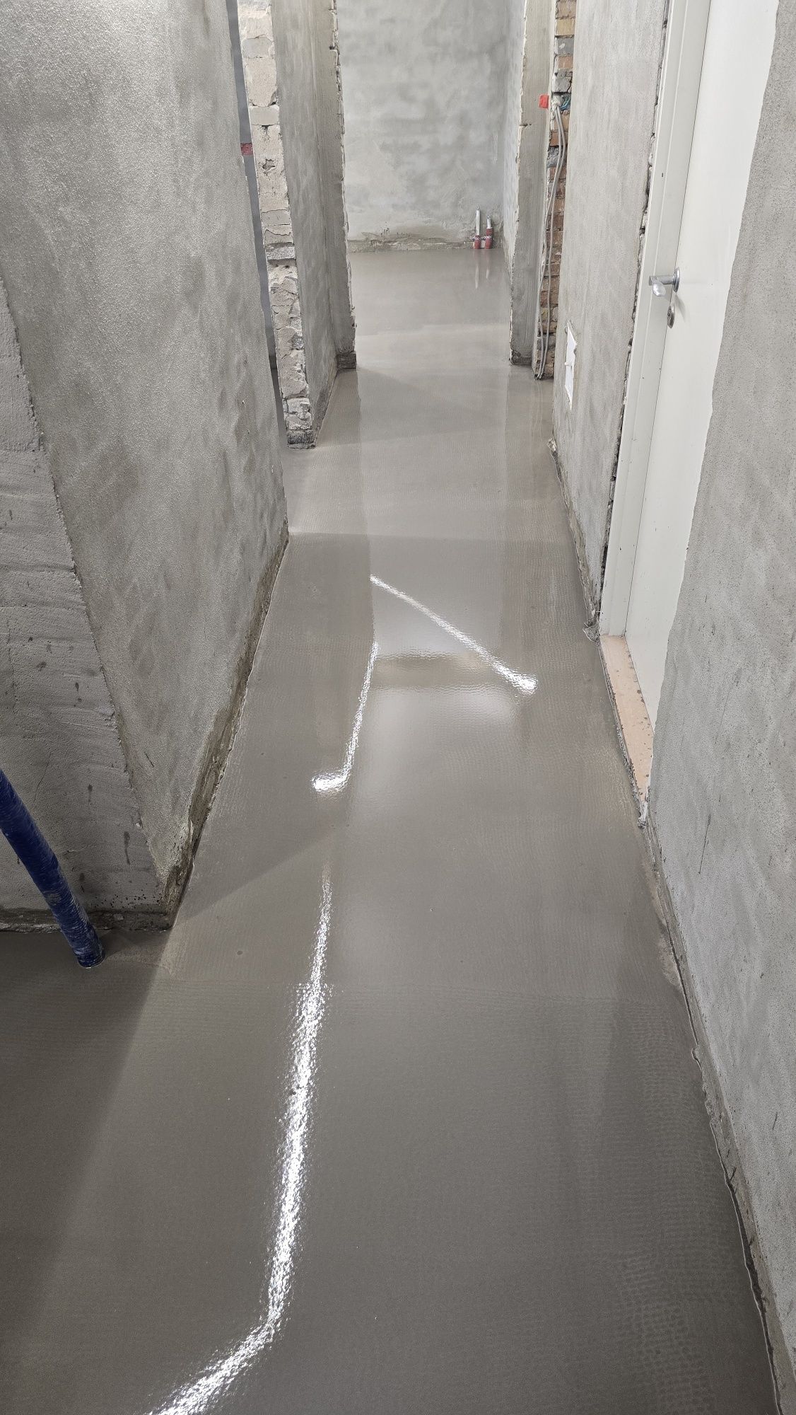 Renovări totale parchet,gresie,faianță,glet,rigips,var montaj uși
