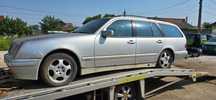 Dezmembrari / Dezmembrez MERCEDES E CLASS W210 2.0 BENZINA COD 111.957