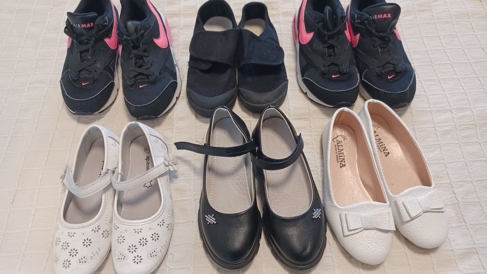 Детски обувки номер 33 и 34 момиче