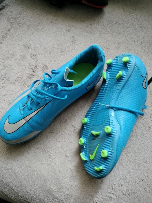 Ghete fotbal cu crampoane