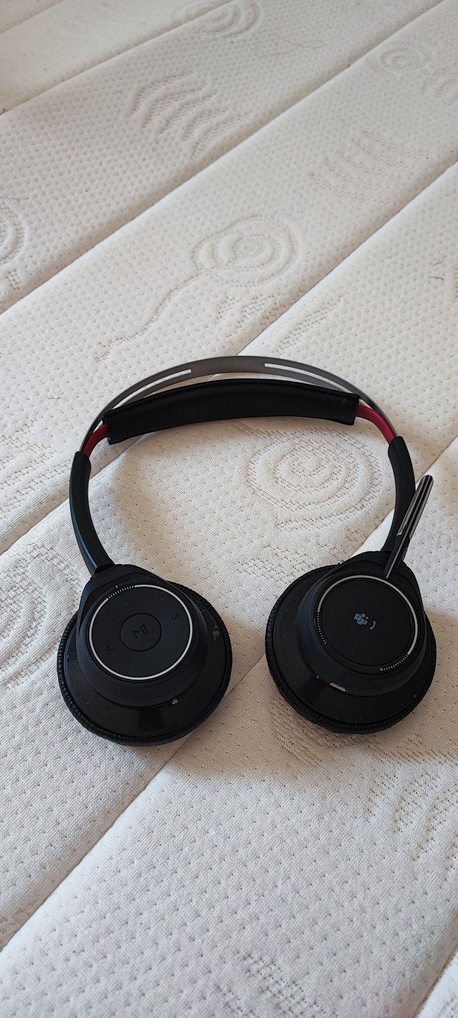 PLANTRONICS voyager focus uc B825