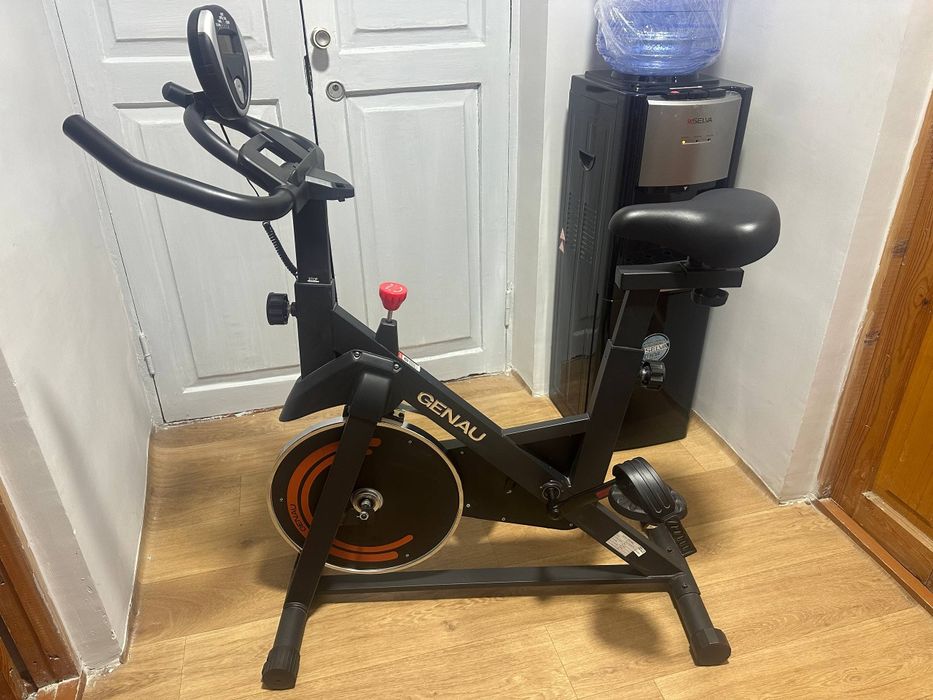 Велотренажёр Genau