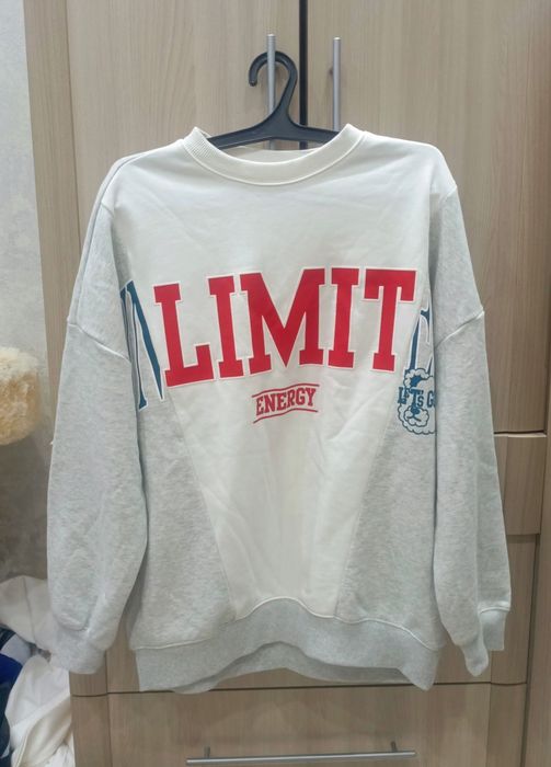 Продам новую кофту Gloria Jeans